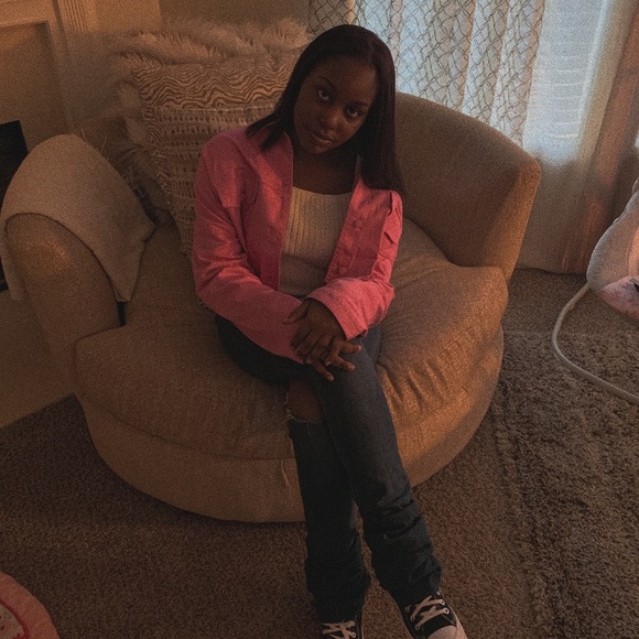 Meet your Posher, Nyjah - Picture 1 of 1